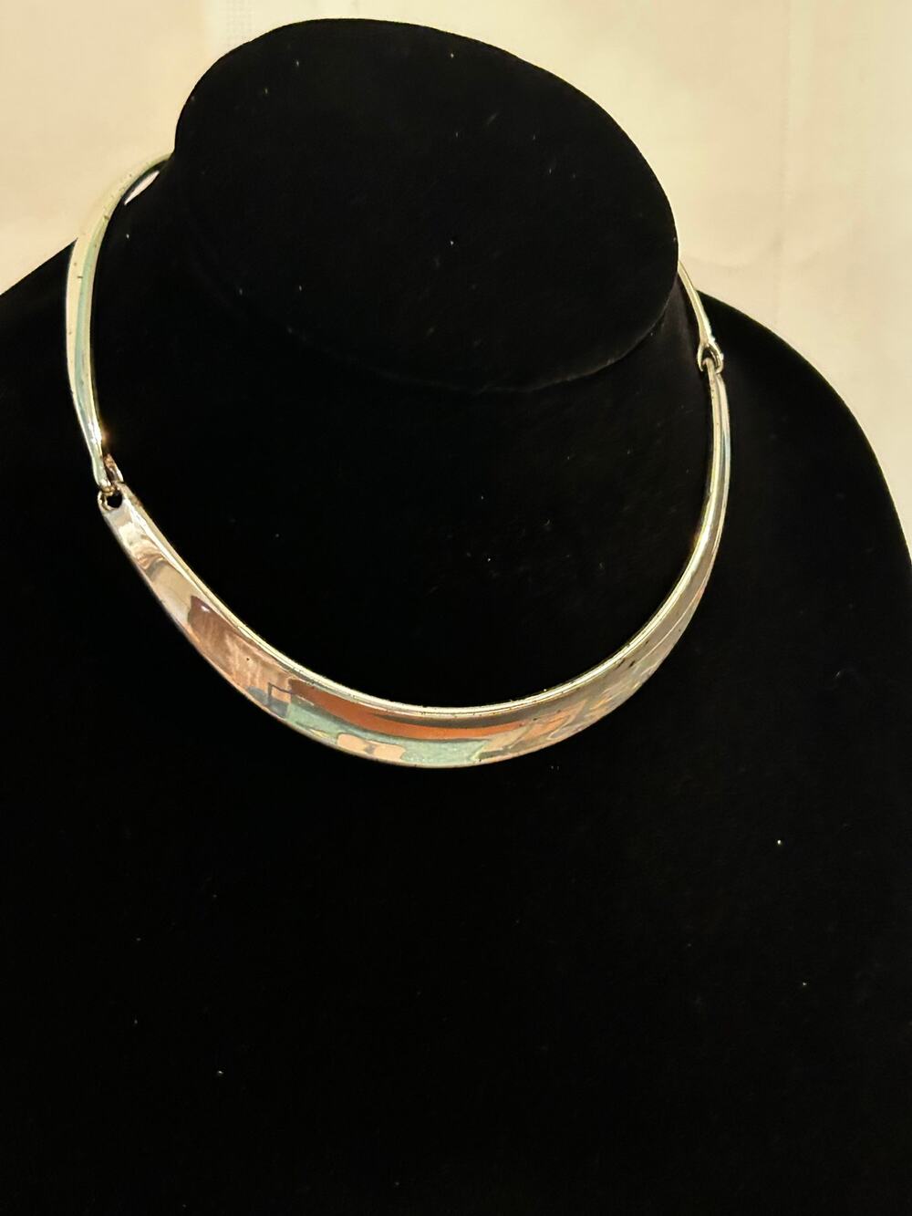 Modernist Silver Tone Choker Collar Necklace Express Tapered Band Clasp